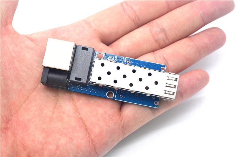 FMC-GE8213-MINI系列 10/100/1000BASE-TX转1000BASE-X(SFP)